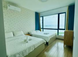 Seaview 2B2R 6pax Forest City C5-2404，位于振林山的酒店