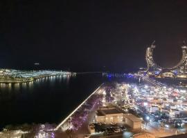 Skyline Luxe Sea view Apartemnt，位于Lusail的酒店