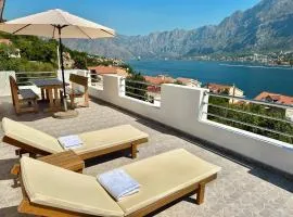 House with big terrace and beautiful sea view