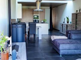 Rustig gelegen woning in Tielrode，位于Temse的酒店