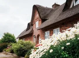 Charmantes Reetdachhaus mit Sauna