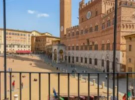 The Balcony Suite - Piazza del Campo