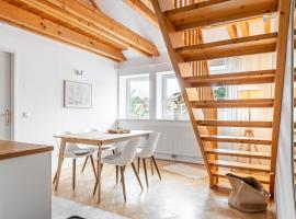 Alpena Homes, Zentrum, Domblick, Küche，位于林茨的酒店