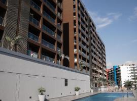 Elegant 2- bedroom in heart of Talatona，位于Belas的酒店