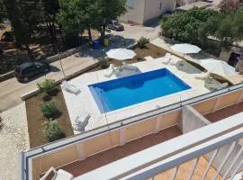 Rooms Vida in Center Novalja With Pool