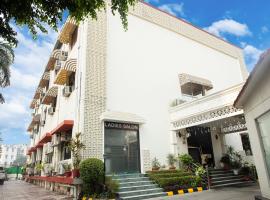 Angel Grand Residency，位于大诺伊达的酒店