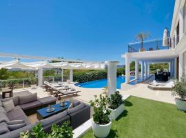 Dreamy 4 Bedroom Villa in Ibiza City, 1243，位于塔拉曼卡的酒店