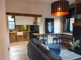 Stylish 2BR Stay with Hot Tub & Private Garden