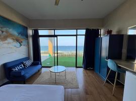 Beachfront Hotel, La Mercy，位于乌姆兰加的酒店
