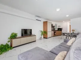 New ! Sant Anna Residences, Apt 5 by SF Homes