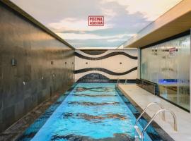 HANNA Amsterdam Praia Hotel，位于弗洛里亚诺波利斯的酒店