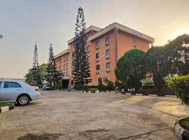 Villa Park Hotel and Suites，位于拉各斯的酒店