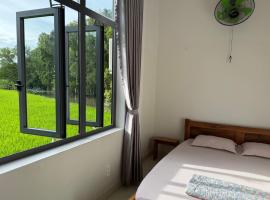 Hương Tràm Homestay，位于Hồ Ðá的青旅
