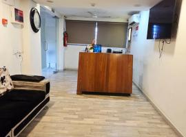 Hotel Shivinn，位于甘地讷格尔的酒店