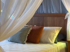 Pousada Rosamar-Suíte Aurora @rosamarsuites，位于因比图巴的酒店