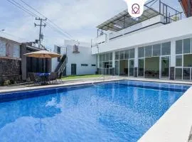 House with Terrace & Pool in Coyula Ideal Groups