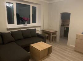 Cozy Apartment in Kohtla-Järve，位于科赫特拉-耶尔韦的酒店