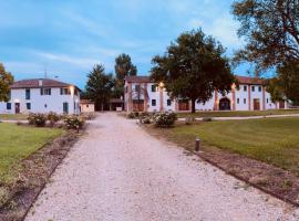 Agriturismo con piscina immerso nella natura La Bisa，位于Trecenta的酒店