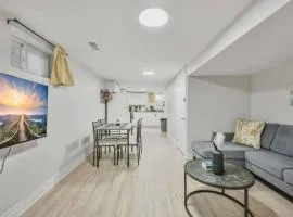 Comfy 2BR Apt near Beach and Downtown Free Parking