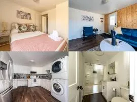 Cozy 2BR Apt near Downtown Free Parking and Wi Fi