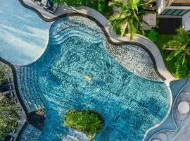 Le Meridien Phuket Mai Khao Beach Resort