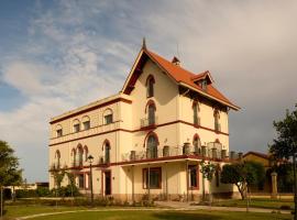Hotel Rural Palacio Haza de la Concepci&oacute;n，位于马尔帕尔蒂达德普拉森西亚的带停车场的酒店