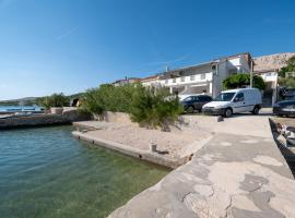 Apartments by the sea Metajna, Pag - 6395，位于祖波维奇的酒店