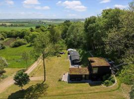 Beautiful House In Fantastic Surroundings，位于尼克宾摩斯的带热水浴缸的酒店