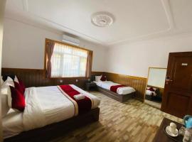 Hotel Jigmeling Triple Delux，位于Baudhatinchule的酒店