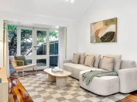 Urban Nest - Peaceful Parkside Retreat in the CBD