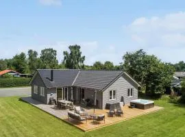 Gorgeous Home In Dannemare With Sauna
