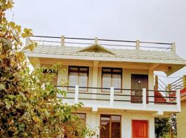 Arara ibt homestay，位于乞拉朋齐的酒店