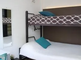Hermosa Habitación con balcon cama mat y litera Polanco