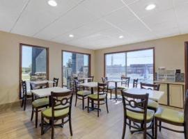 Best Western Fairwinds Inn，位于卡尔曼的酒店