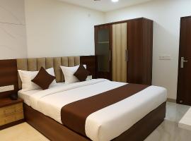 Hotel HH View，位于印多尔的酒店
