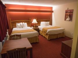 Shepherd Mountain Inn & Suites，位于Pilot Knob的酒店