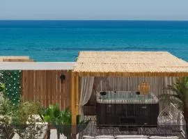 Sandy Shore Villa, Next to Beach, Dining & Shops, By ThinkVilla