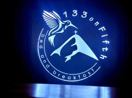 133onFifth，位于Mutare的酒店