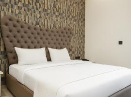 Hotel Mother Land Palace，位于Gil的酒店