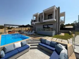 Noemia Luxury Pool Villa