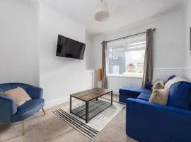 Charming 3-BR Home Near Historic Town Centre