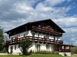 Casa Tirol Campulung，位于肯普隆格的酒店