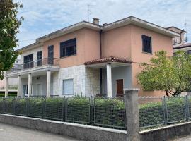 La VILLA REGAL，位于布雷西亚的酒店