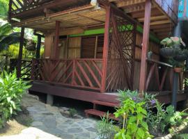 CocoMar Hostal，位于Acandí的酒店