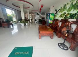Khách sạn Nhất Phương 2，位于Ấp Ðông An (1)的酒店
