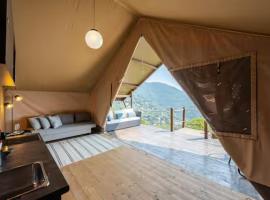 Glamping Piscina - Vista Mare - Free Parking - AC，位于鲁塔的豪华帐篷