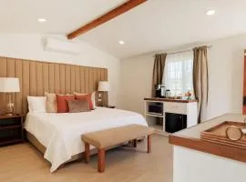 New Cabin with King Bed, AC and TV near Wineries at Monte Olmo