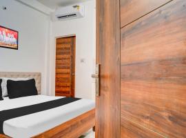 Super Hotel O Neelbad Guest House，位于Shamsgarh的酒店