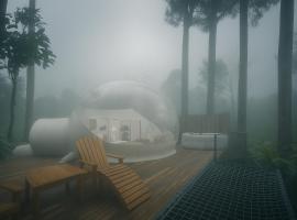 The Glamp Nest-An luxury Getaway，位于蒙纳的豪华帐篷