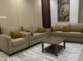 شقة ثلاثة غرف نوم وصالة